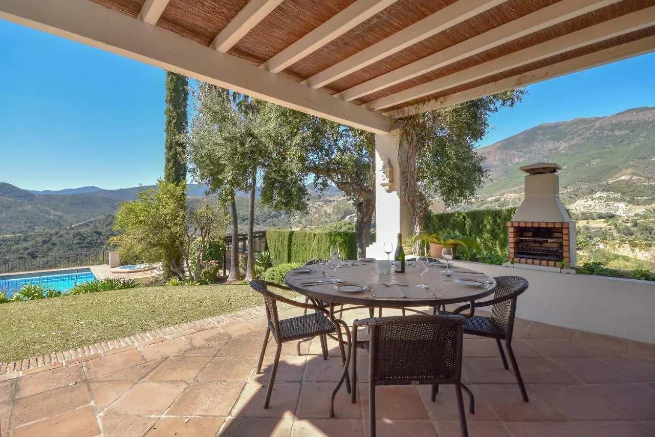 Disfruta De Privacidad Seguridad Y Naturaleza En La Zagaleta Benahavis 0*,