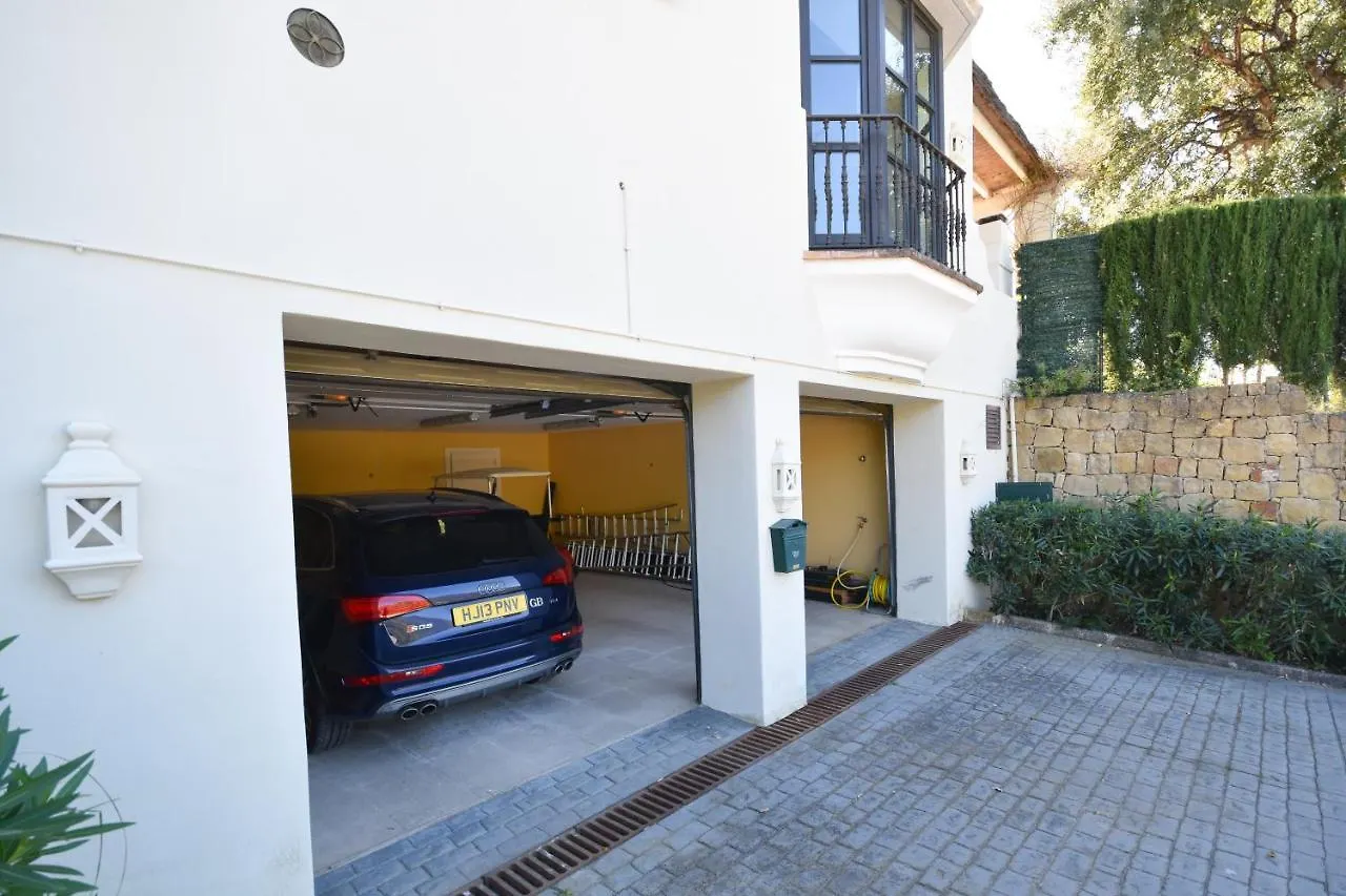Villa Disfruta De Privacidad Seguridad Y Naturaleza En La Zagaleta Benahavis Spain